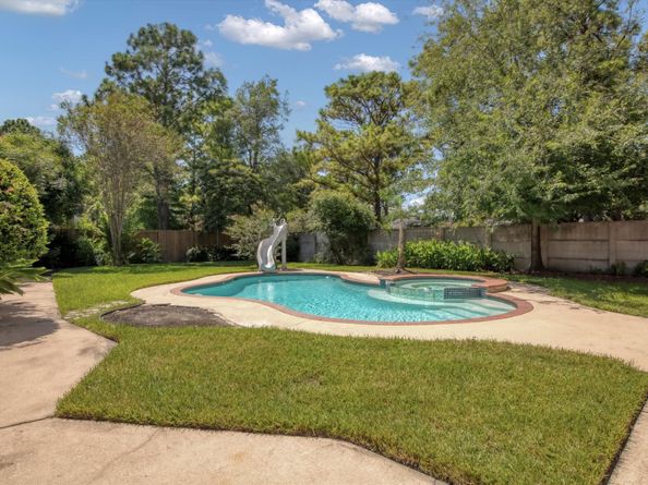 4015 Park Circle Way, Houston TX 77059