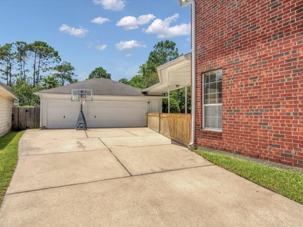 4015 Park Circle Way, Houston TX 77059