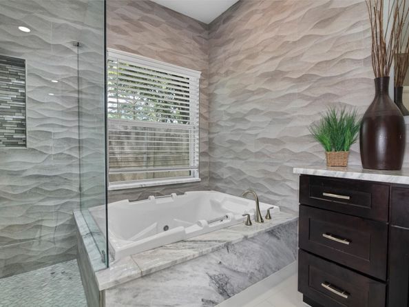 4015 Park Circle Way, Houston TX 77059