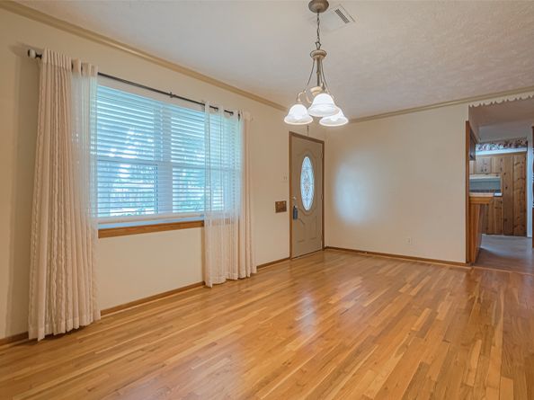 5710 Nina Lee Lane, Houston TX 77092