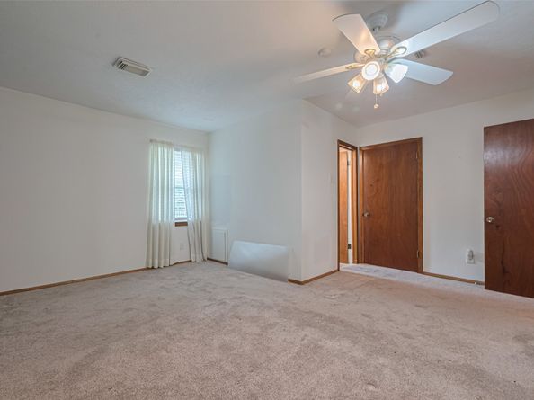 5710 Nina Lee Lane, Houston TX 77092