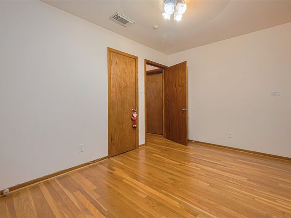 5710 Nina Lee Lane, Houston TX 77092