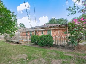 5710 Nina Lee Lane, Houston TX 77092