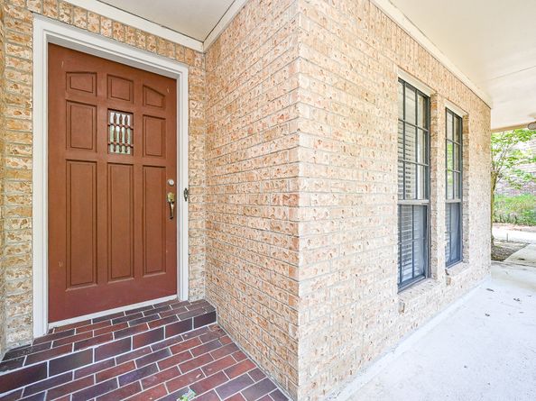 31 Silent Brook Place, The Woodlands TX 77381