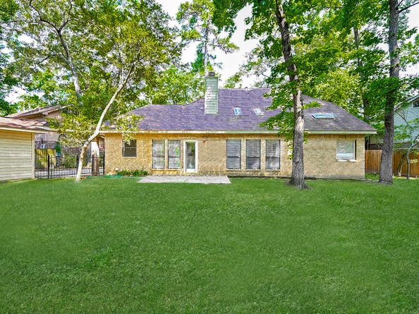 31 Silent Brook Place, The Woodlands TX 77381