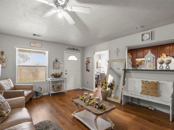 8404 Shady Vista Circle, Houston TX 77028