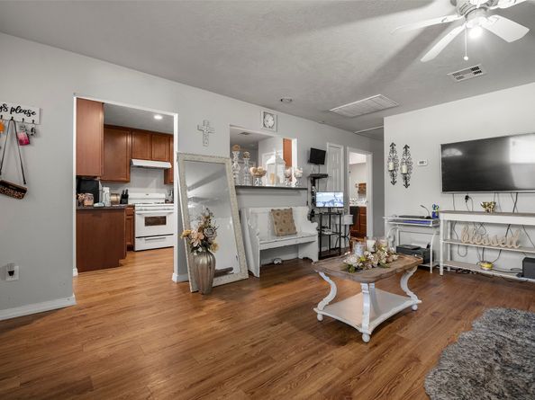 8404 Shady Vista Circle, Houston TX 77028