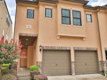 11611 Royal Oaks View