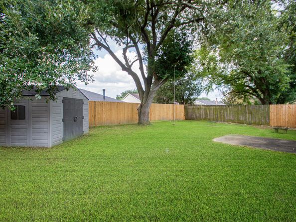 16707 Schooners Way, Friendswood TX 77546