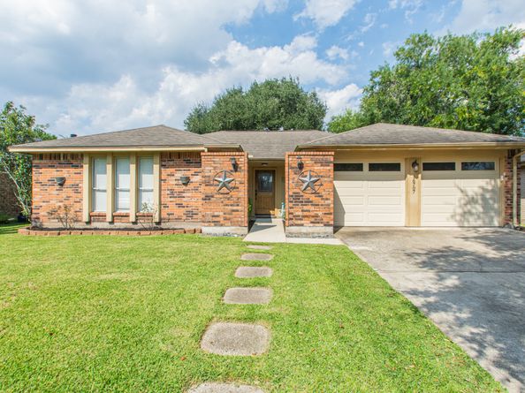 16707 Schooners Way, Friendswood TX 77546