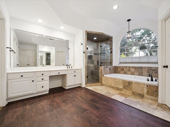 5563 Beverlyhill Street, Houston TX 77056