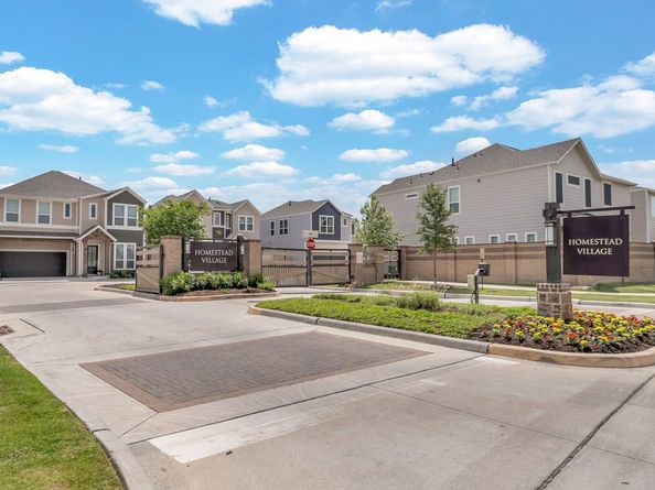 9831 Heritage Run Ln, Houston TX 77080