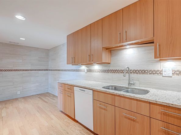 2001 Holcombe Boulevard 401, Houston TX 77030