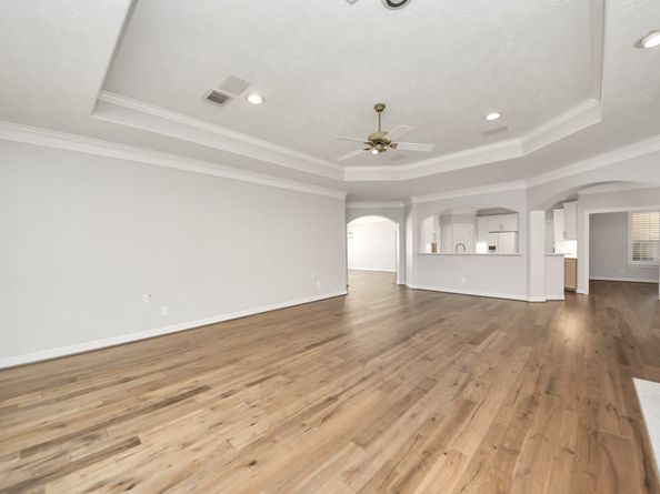 5523 Darschelle Drive, Houston TX 77069