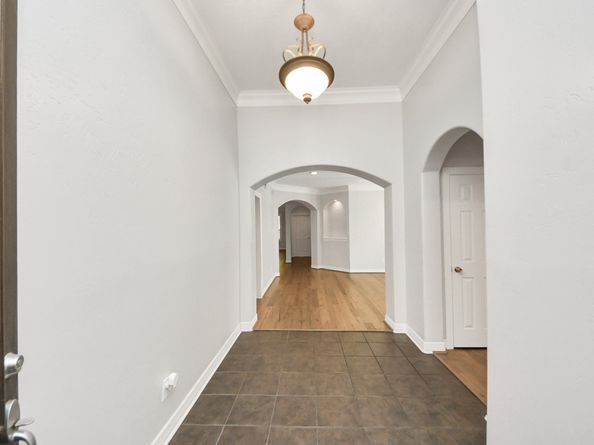 5523 Darschelle Drive, Houston TX 77069