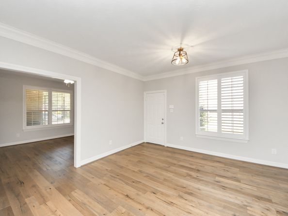 5523 Darschelle Drive, Houston TX 77069