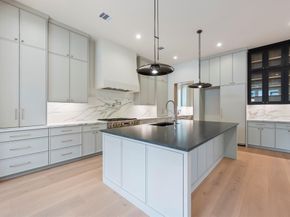 1718 White Oak Drive, Houston TX 77009