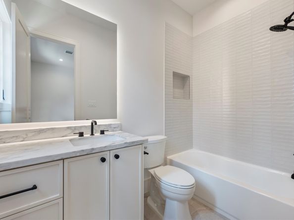 1718 White Oak Drive, Houston TX 77009
