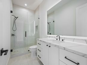 1718 White Oak Drive, Houston TX 77009