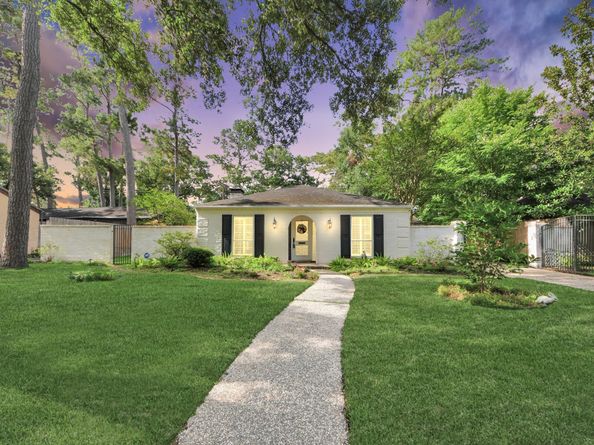 10115 Holly Springs Drive, Houston TX 77042
