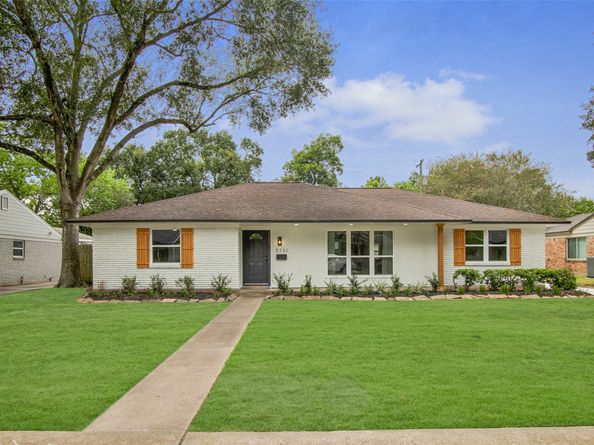 5731 Creekbend Drive, Houston TX 77096