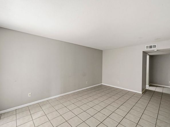9616 Long Point Road 33, Houston TX 77055