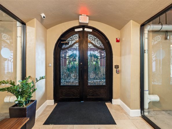 1711 Old Spanish Trail 453, Houston TX 77054