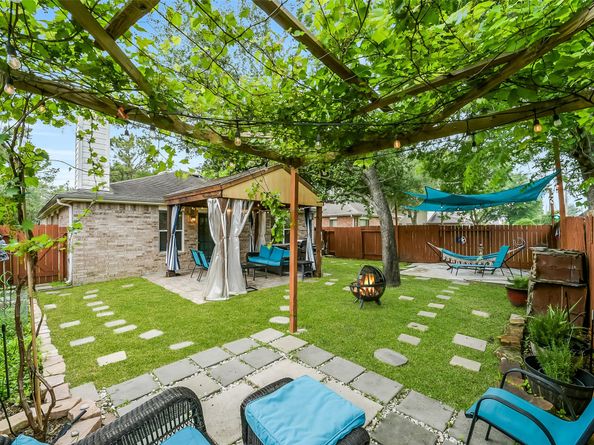 17118 Shadow Ledge Drive, Houston TX 77095