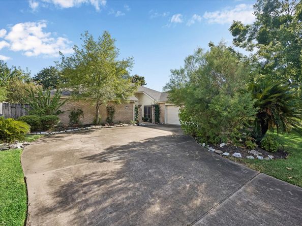 12107 Burgoyne Drive, Houston TX 77077