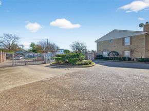 3100 Jeanetta Street 1004, Houston TX 77063