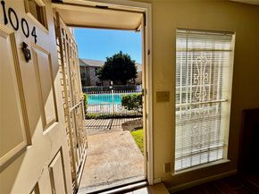 3100 Jeanetta Street 1004, Houston TX 77063