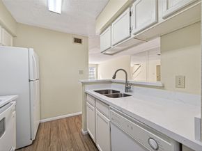 3100 Jeanetta Street 1004, Houston TX 77063