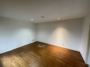 7158 Sharpview Drive, Houston TX 77074