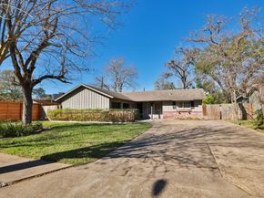 7158 Sharpview Drive, Houston TX 77074