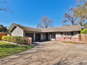 7158 Sharpview Drive, Houston TX 77074