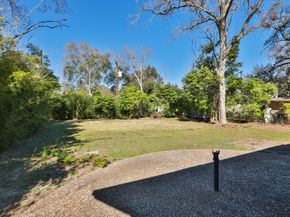 7158 Sharpview Drive, Houston TX 77074