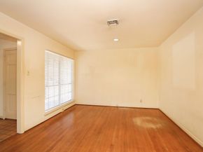 7158 Sharpview Drive, Houston TX 77074