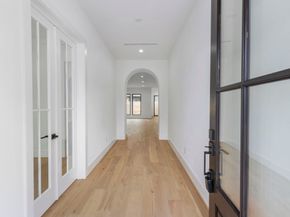 903 Tabor Street, Houston TX 77009