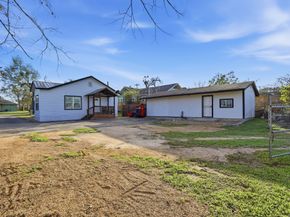 308 E Phillips Street, Conroe TX 77301