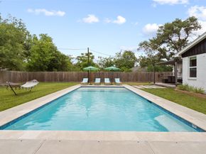 6811 Heron Drive, Houston TX 77087