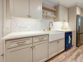 6811 Heron Drive, Houston TX 77087