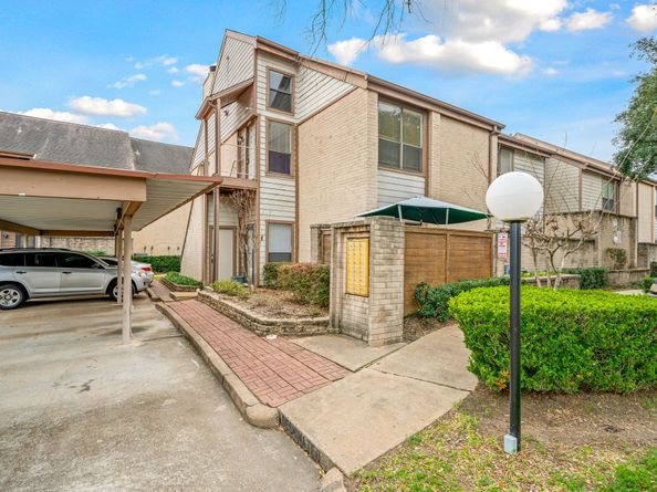 8359 Sands Point Drive 218, Houston TX 77036