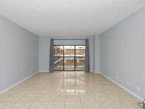 661 Bering Drive 504, Houston TX 77057