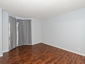 661 Bering Drive 504, Houston TX 77057