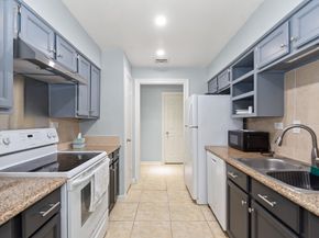 661 Bering Drive 504, Houston TX 77057