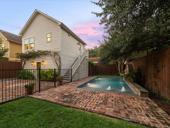 401 W 21st Street, Houston TX 77008