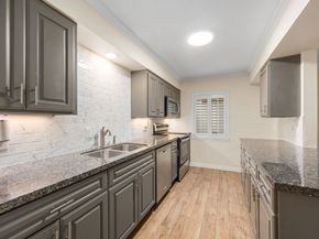 12632 Huntingwick Drive 140, Houston TX 77024