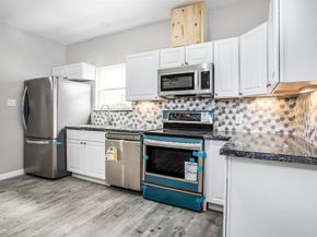 6004 England Street A /B, Houston TX 77021