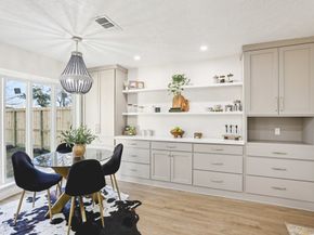 950 Buoy Road, Houston TX 77062