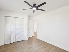 950 Buoy Road, Houston TX 77062